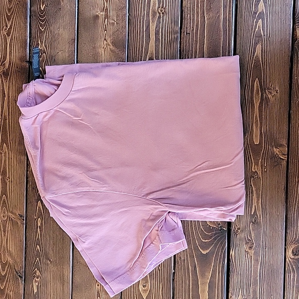 Ladies Gildan tee sz M